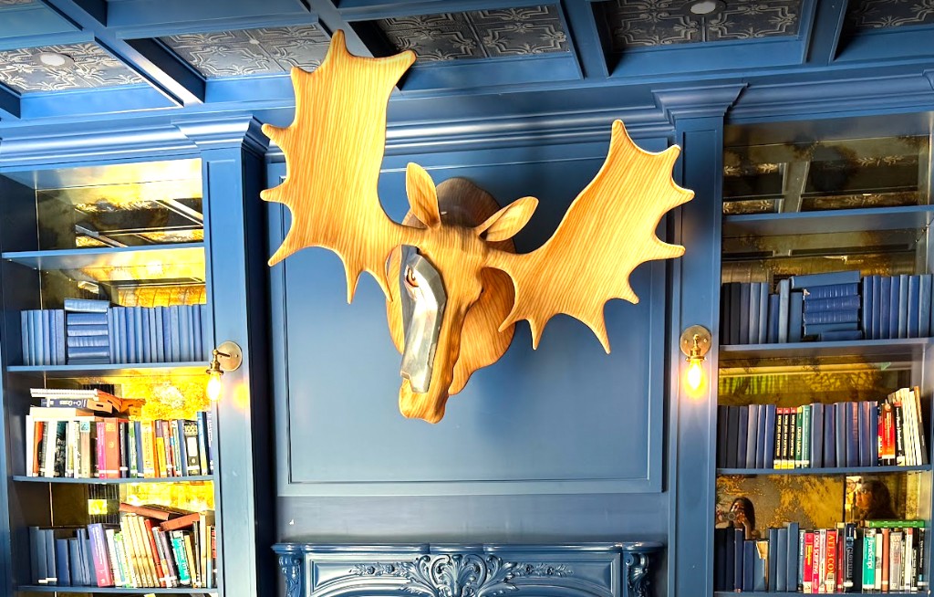 Library study with books and warm lighting